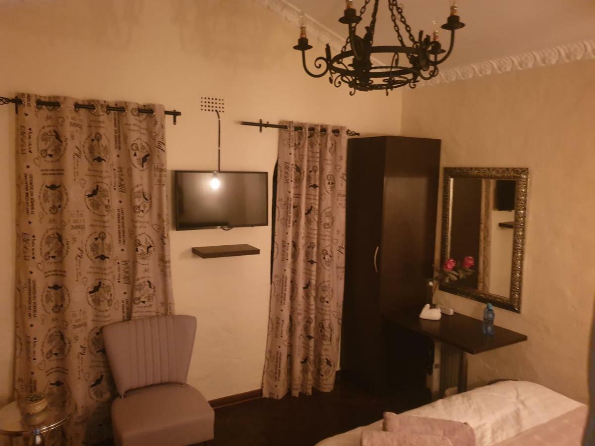 Airport Tower Lodge Kempton Park Eksteriør bilde