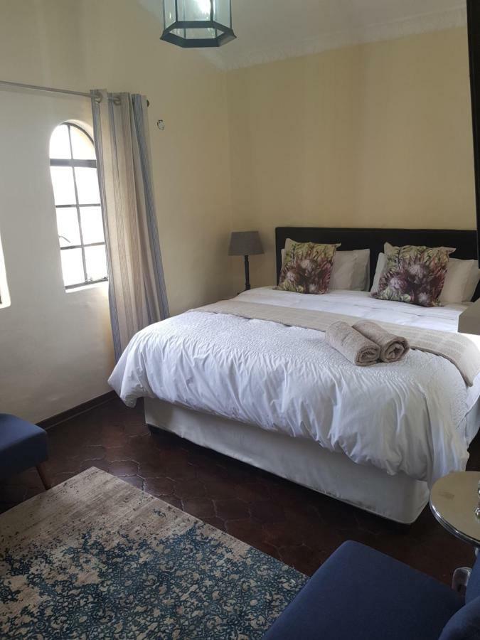 Airport Tower Lodge Kempton Park Eksteriør bilde